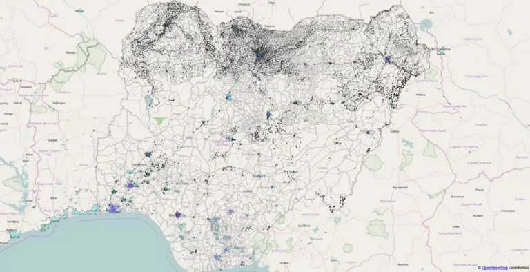 Mappa della Nigeria che evidenzia i centri urbani e abitati in nero punteggiato, con la costa atlantica in azzurro.